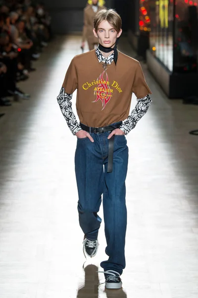 Look 31